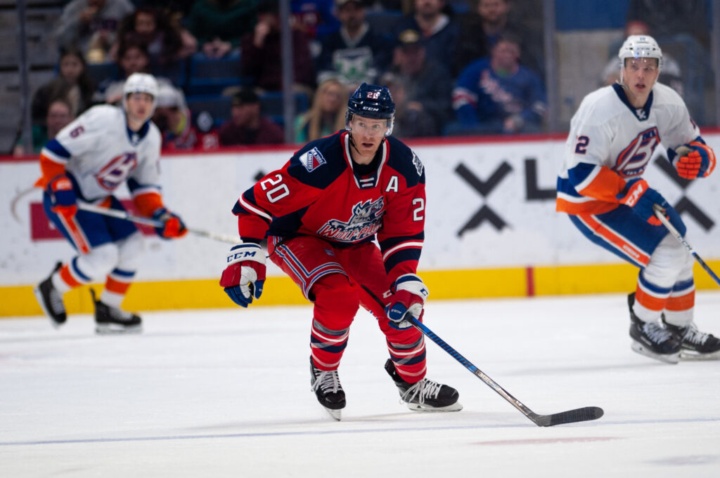 Riley Nash skates vs. Bridgeport, 12/22/23